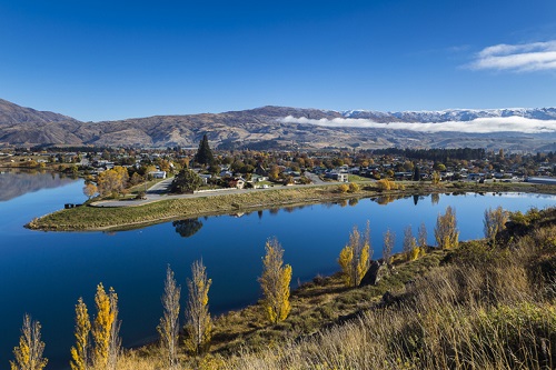 New Zealand's Central Otago Wine Region, Lake Dunstan