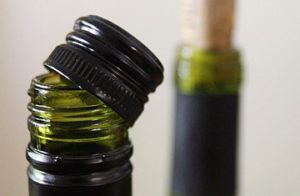 Metal Twist Off Wine Screw Caps Types of Wine Corks