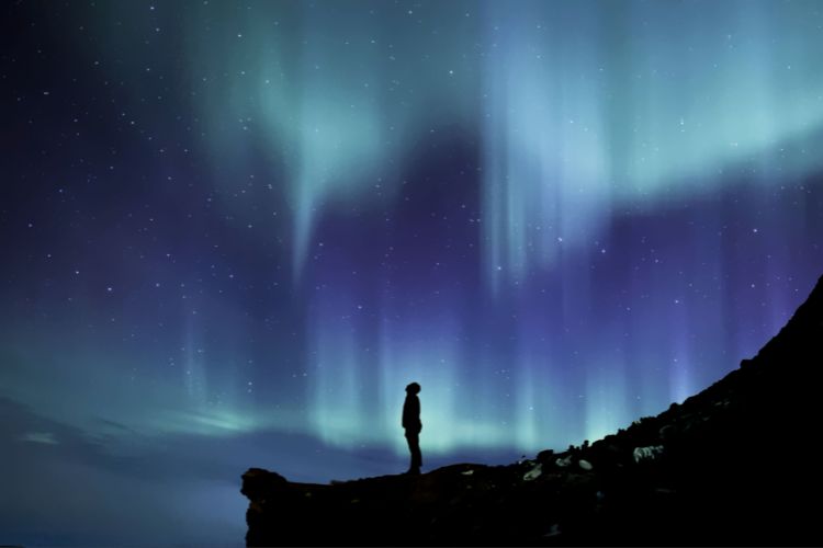 Why travel makes you smarter when you see things like the northern lights