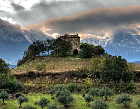 Chieti Province in Abruzzo, Italy - Dora Sarchese Vineyards Wine Fountain | Winetraveler.com