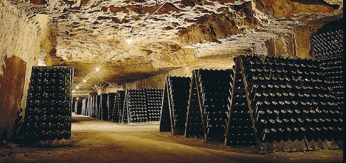 Loire Valley Cremante Production near Tours, France | Winetraveler.com