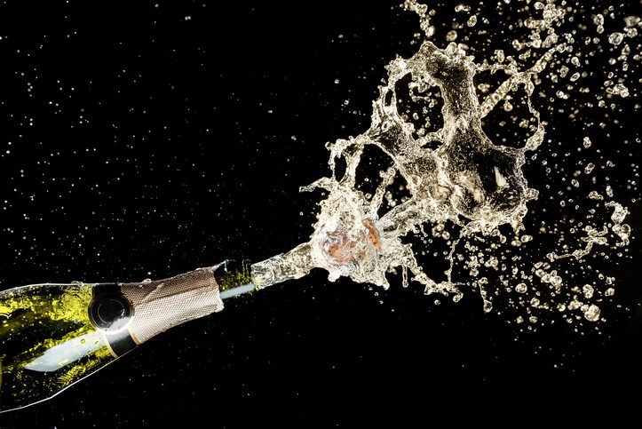Is Sparkling Wine the Same as Champagne? | Winetraveler.com