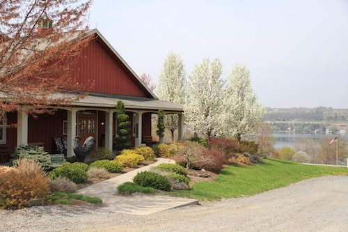 Best Wineries To Visit in the Finger Lakes, NY - Rooster Hill Vineyards, Keuka Lake | Winetraveler.com