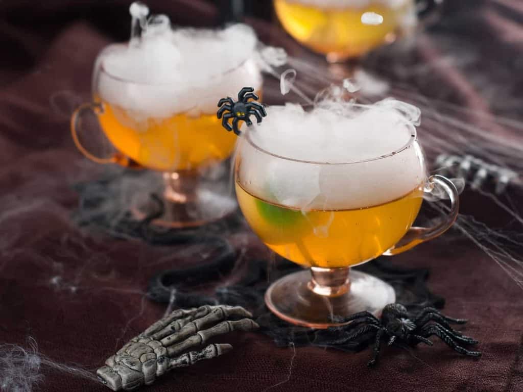 5 Spooktacular Halloween Drink Ideas &amp; Recipes • Winetraveler