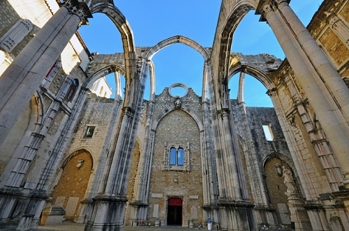 Underrated Things to do in Lisbon Portugal - Visit the Carmo Cathedral Ruins | Winetraveler.com