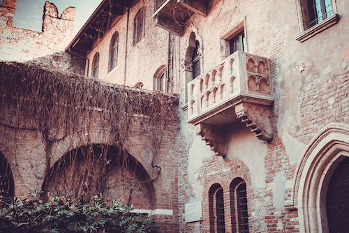 The famous Balcony in Verona Italy - Italian Valentine's Day Getaways 2019 | Winetraveler.com