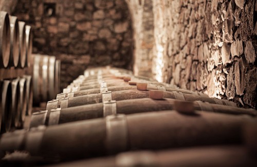 Oak Aging Red Wine | Winetraveler.com