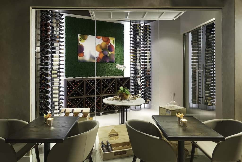 Best Restaurants in Miami With Great Wine Lists to See and Be Seen Drinking Wine | Winetraveler.com