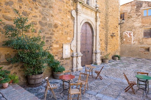 Booking Reservations at Hotels and Restaurants in Priorat | Winetraveler.com