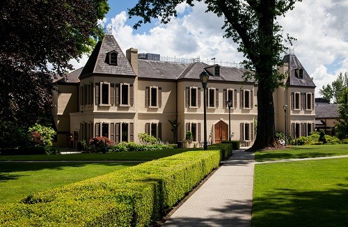 Visiting Chateau Ste Michelle Winery in Woodinville Washington | Winetraveler.com