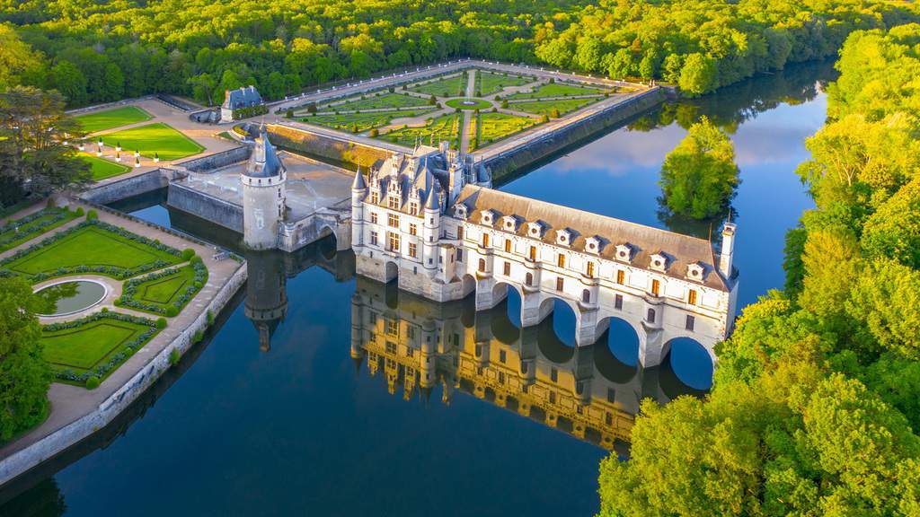 Touraine Travel Guide Explore the Heart of the Loire Valley •
