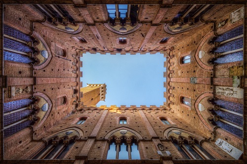 Inside the courtyard of the Palazzo Pubblico