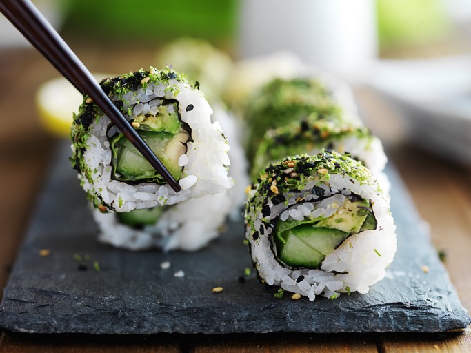 cucumber vegetarian sushi rolls