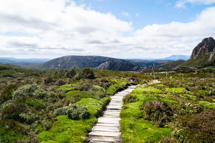 Hiking through Cradle Mountain Tasmania