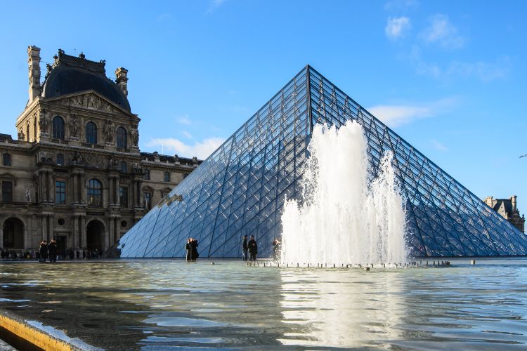 The Louvre Museum in Paris is a must-do actvity