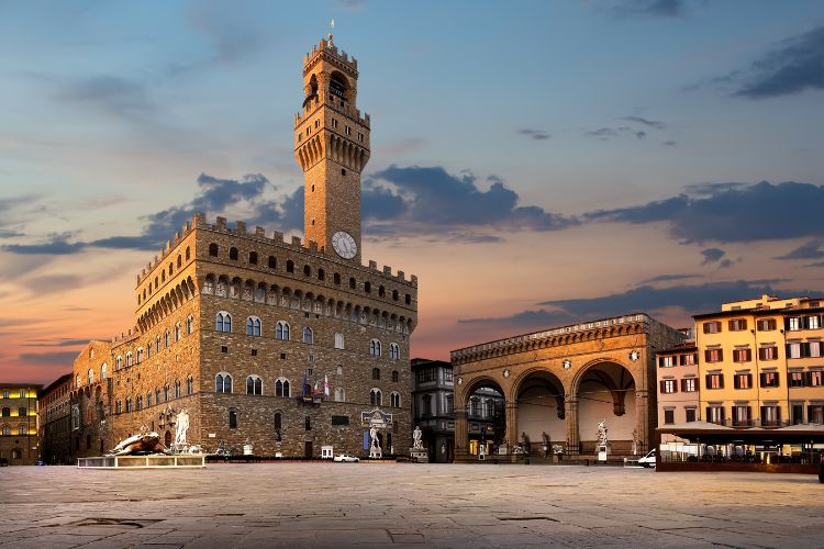 Wander Through the Beautiful Piazza della Signoria