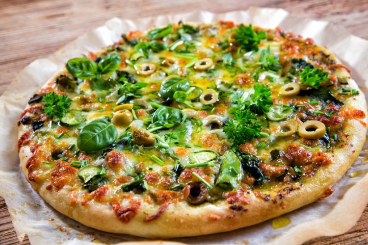 Vegetarian Pizza with Bright White Wine