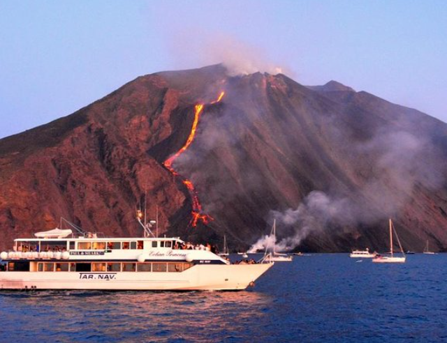 Taormina wine tour day trip Aeolian islands