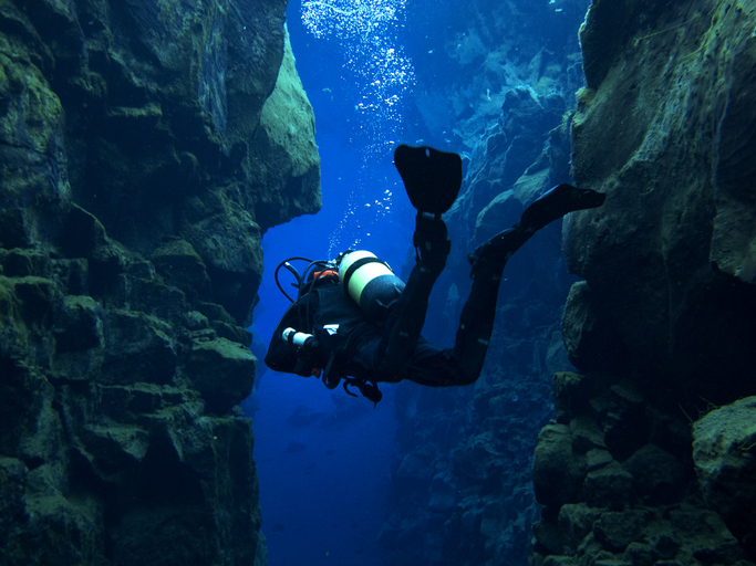 in between two continents scuba diving in Silfra Iceland