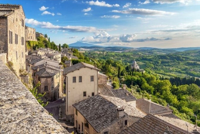 Montepulciano and Pienza Tuscany Full Day Tour from Rome