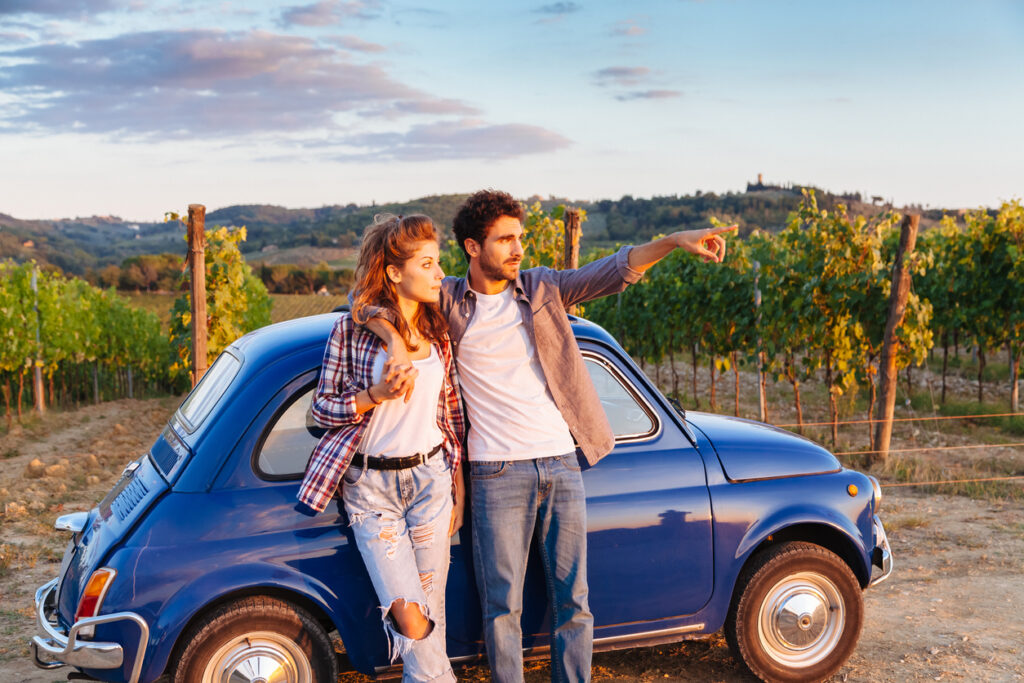 Couple on a Tuscany wine tour