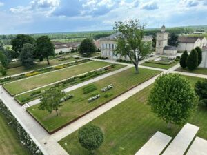 bordeaux tesla wine tour