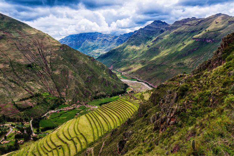 Cycle in the Sacred Valley