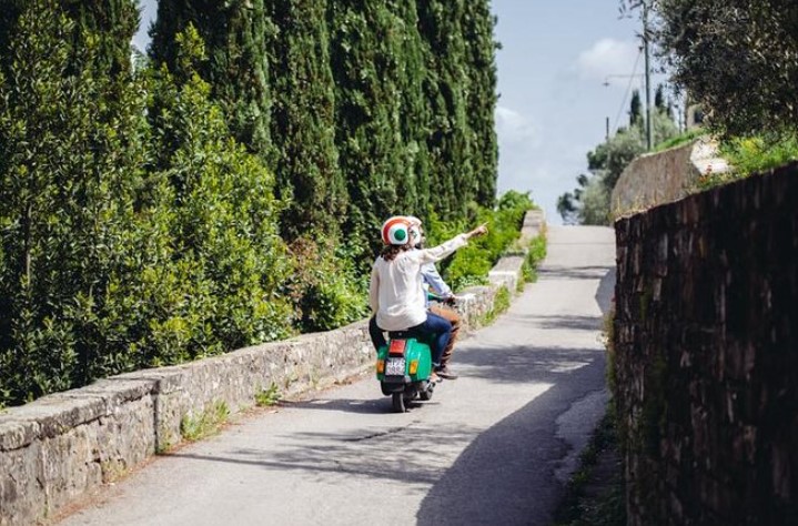 Florence Vespa Day Trip Tour and Wine Tasting