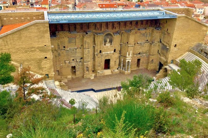 Half-Day Historical Provence Pont du Gard and Wine Tasting Tour from Avignon