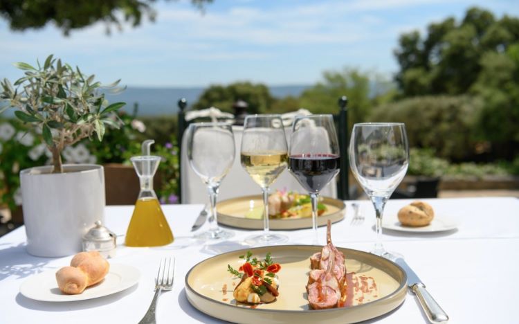 Hotel Les Bories & Spa wine tasting