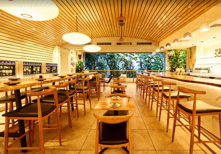 Vintage Island Wine Bar