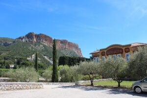 Best Provence Wineries to Visit for Rosé, Bandol Reds and Sea Views